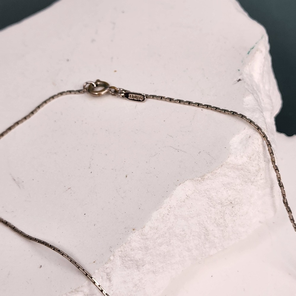Monet Vintage Silver Tone Box Chain Necklace Classic Minimalist Jewelry 19 Inch - Picture 3 of 6